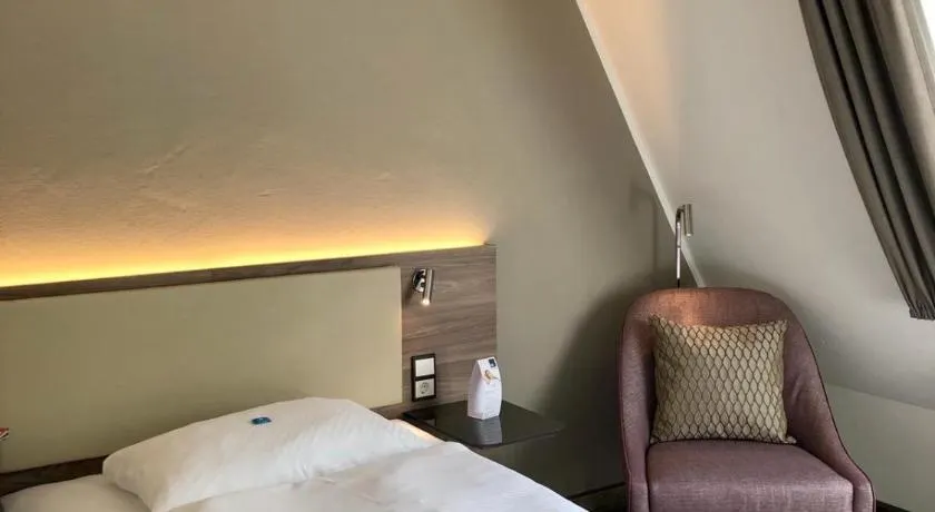 Hotel Am Park - Image 1