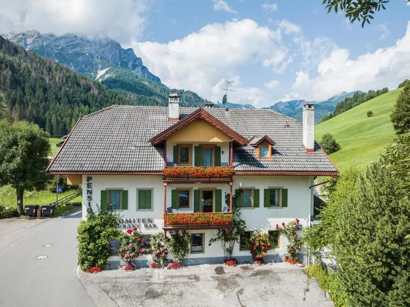 Gasthof Albergo Dolomiten - Image 1