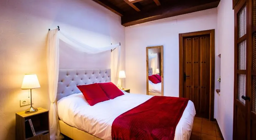 Apartamentos Puente de la Judería - Image 1