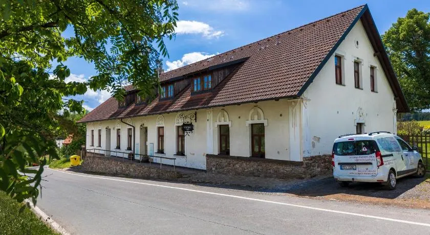 Hostinec u Zámečku Klokočov - Image 1