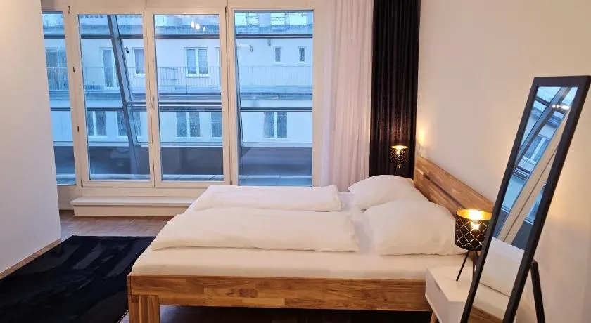 Vienna-ROYAL-Apartment - Image 1