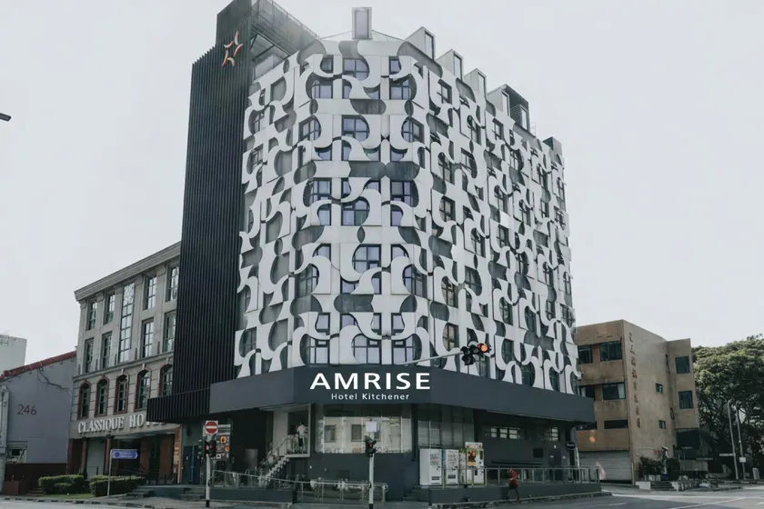 Amrise Hotel Kitchener - Image 1