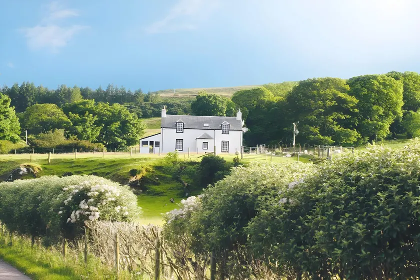 Rural Farmhouse on Kintyre, West Coast hidden gem - Image 1