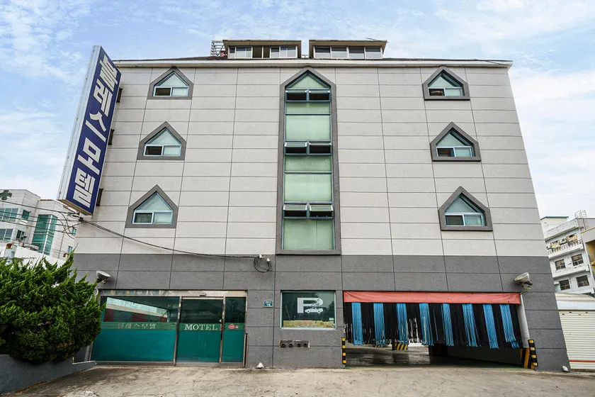 Gyeongsan Bless - Image 1