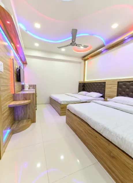 HN Palace Homestay - Image 1