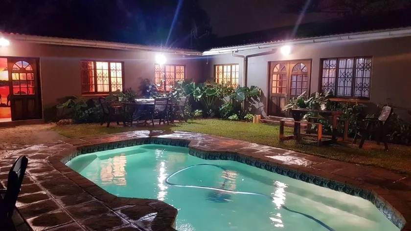 Asante Sana Guesthouse - Image 1