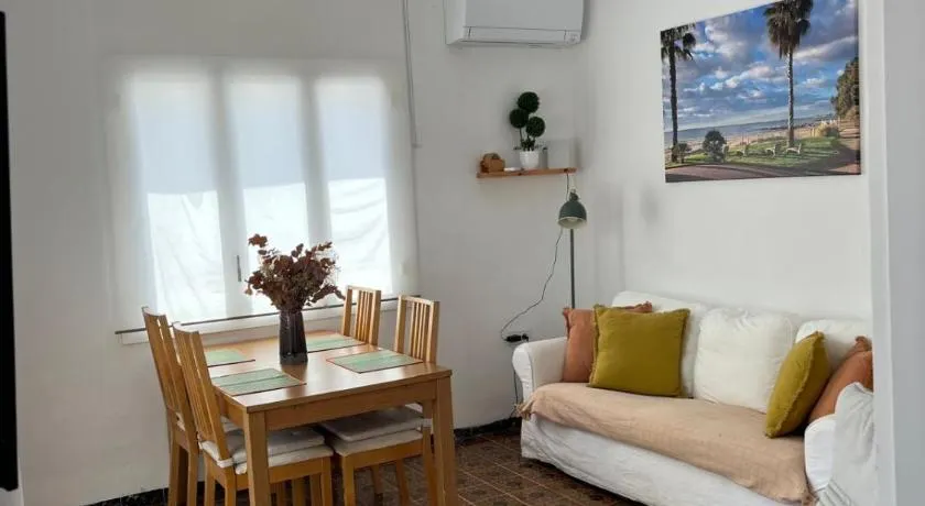 VillaBrisaeta, villa costera a un paso de todo. - Image 1