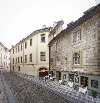 Charming Prague Apartments At the Black Star - Image 1