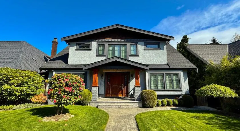 Bay View House - Image 1