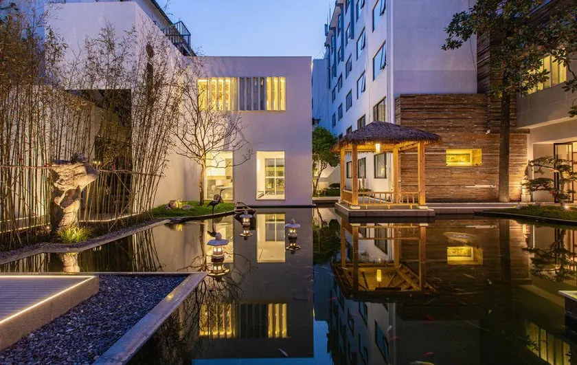 Suzhou Overseas Chinese Hotel - Image 1