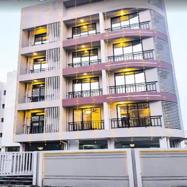 Hotel Ratna Residency - Image 1