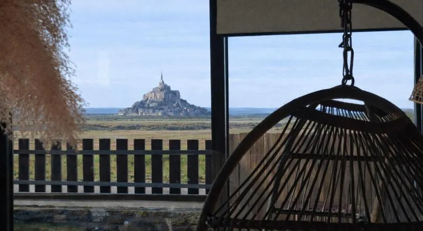 Maison de charme avec vue sur le Mont-Saint-Michel - Image 1