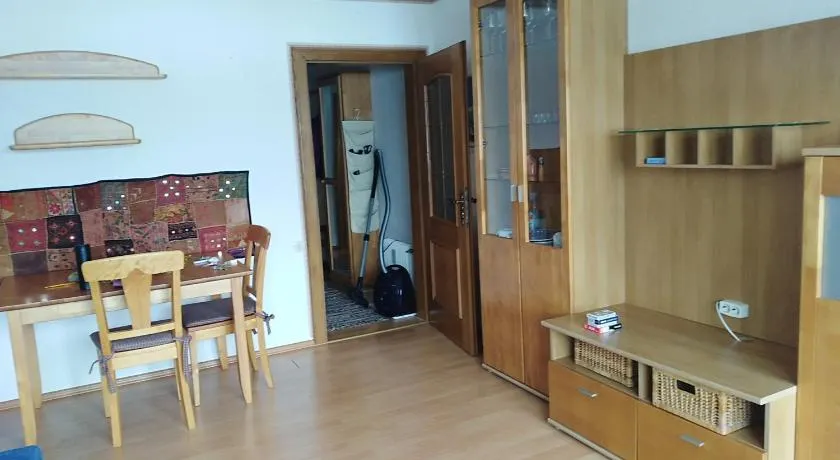 Happy Stay Apartment - Image 1