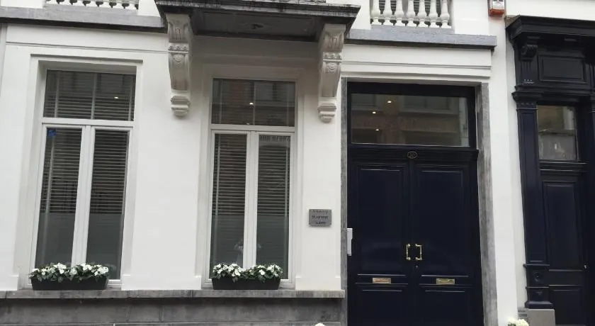 Antwerp Town House Accommodations - Image 1