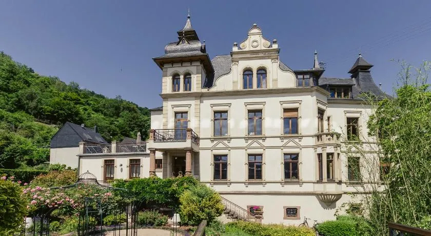 FEWO Schlossberg Weingut C.A. Haussmann - Image 1