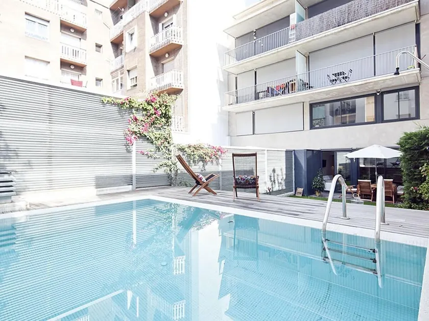 Duplex in Sarrià with private pool for 10. - Image 1