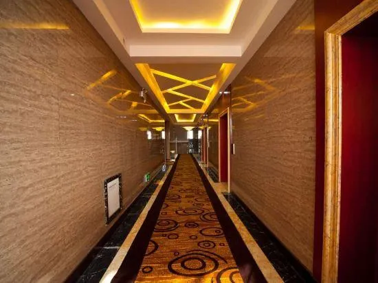 Huarong Apartment Hotel - Image 1