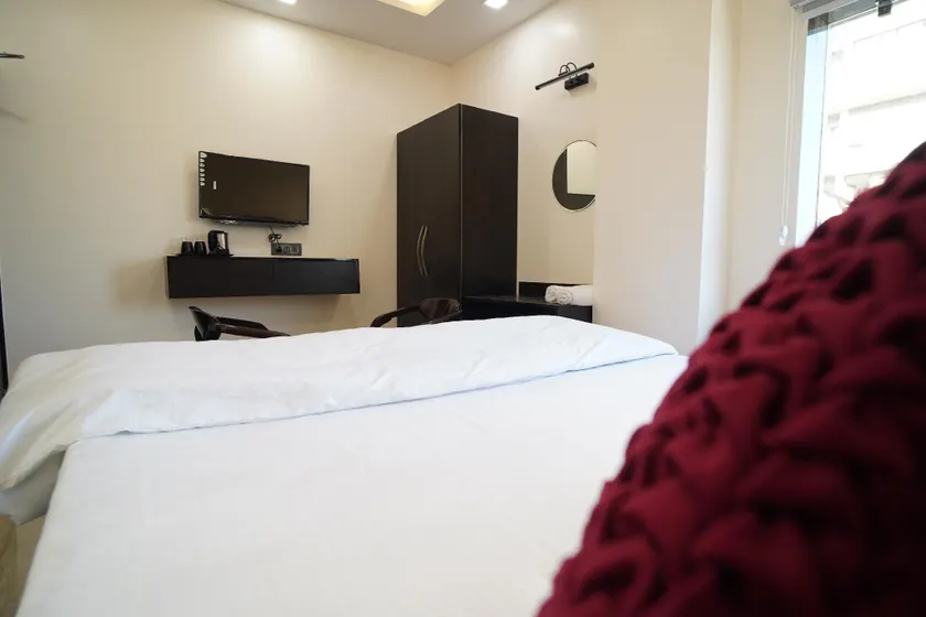 HOTEL KUNDLI INN - Image 1