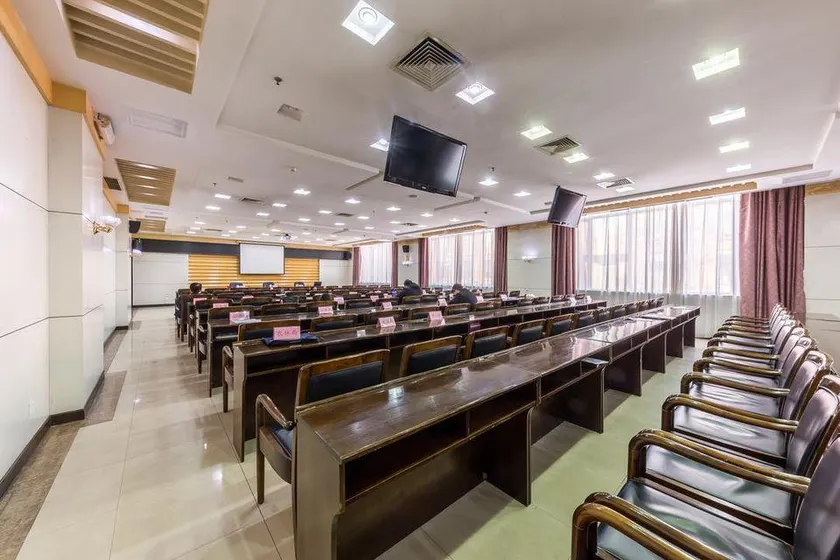 Taoyuan Hotel - Image 1