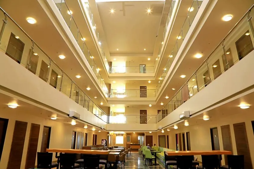 Smart Inn @ Taleda Square - Image 1