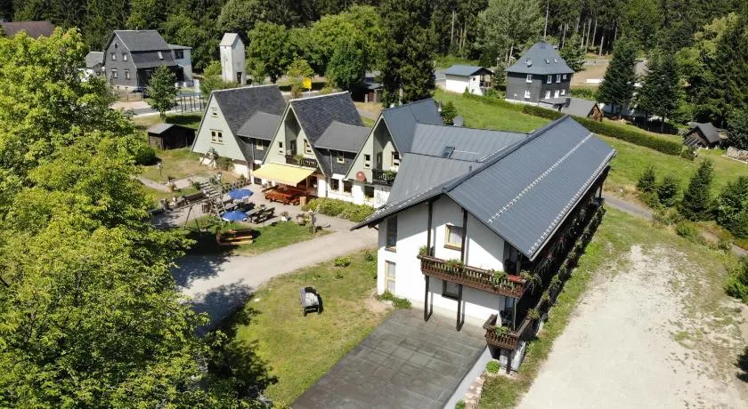Hotel-Pension Rennsteighütte Frauenwald - Image 1