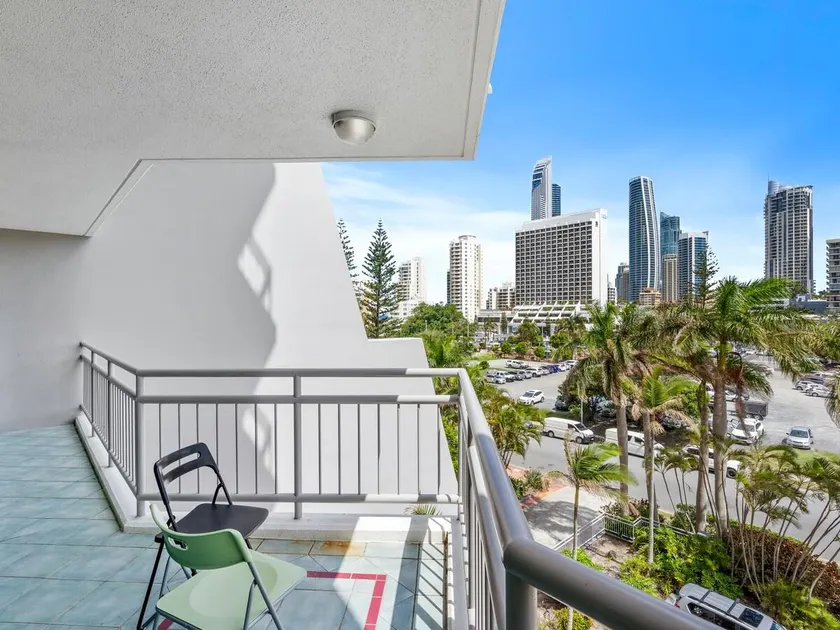 2BR Coastal Paradise - Image 1