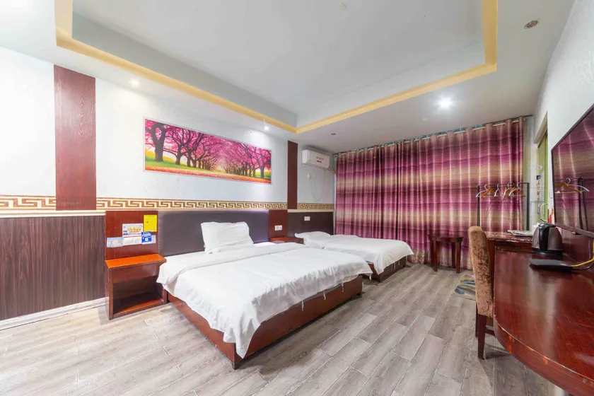 Yongji Business Hotel - Image 1