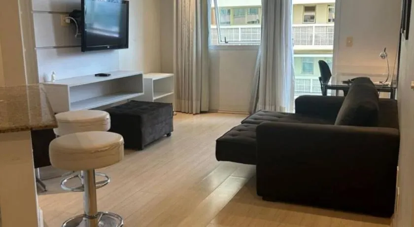 Flat Sequoia Residence - Image 1