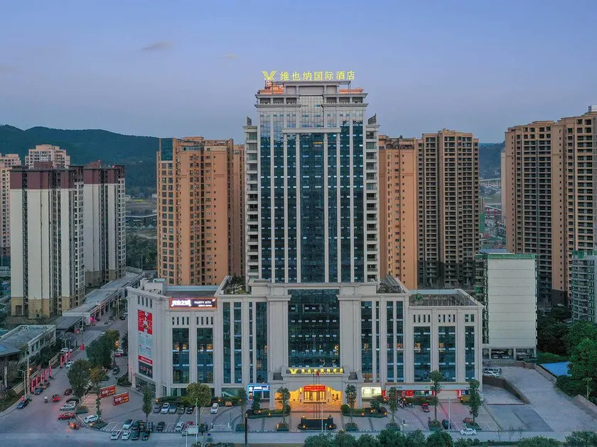 Vienna International Hotel 5.0 Sichuan Shehong Tulip - Image 1