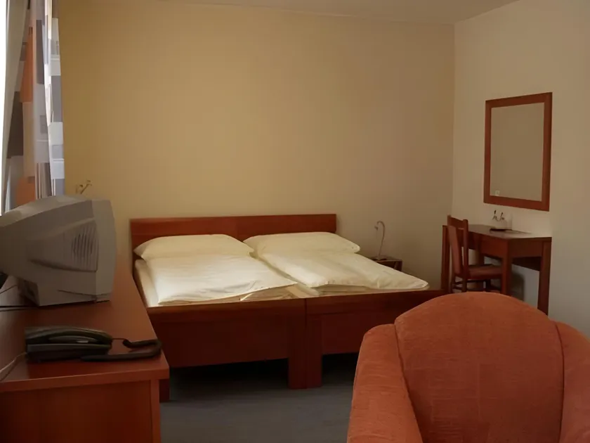 Hotel Harmonie - Image 1