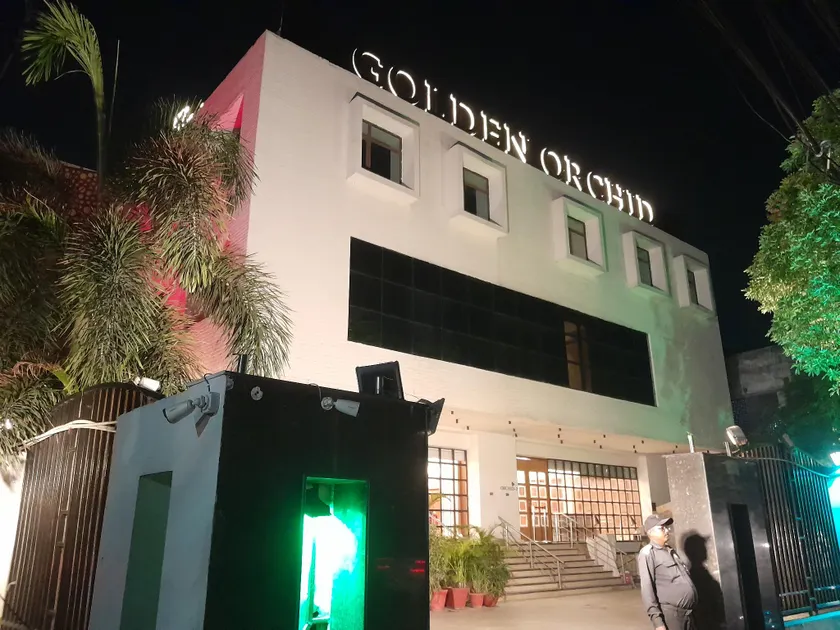 Hotel Golden Orchid - Image 1