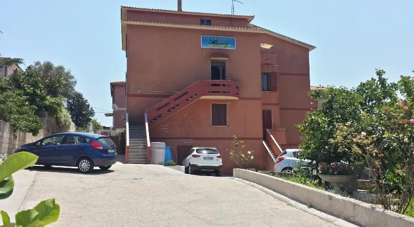 Guest House Tra Rocce E Mare - Image 1