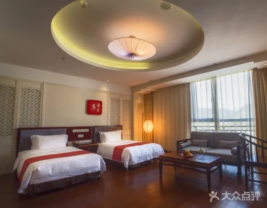 Duoli International Hotel - Image 1