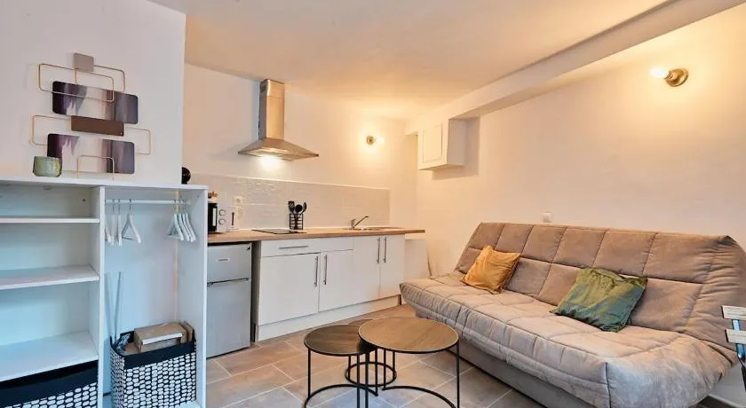 Cosy studio au coeur de Bompard - Image 1