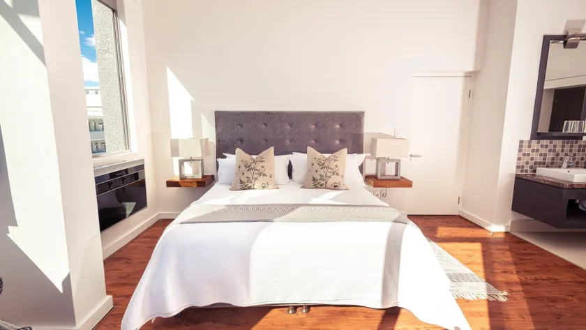 Newkings Boutique Hotel - Image 1
