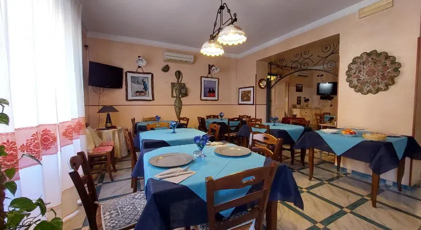 Hotel Aquarius - Image 1