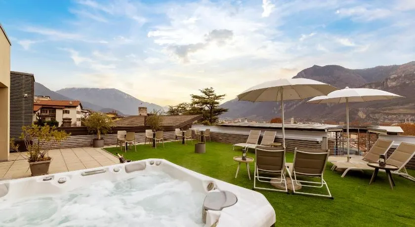 La Villa - Luxury Guest House - Image 1