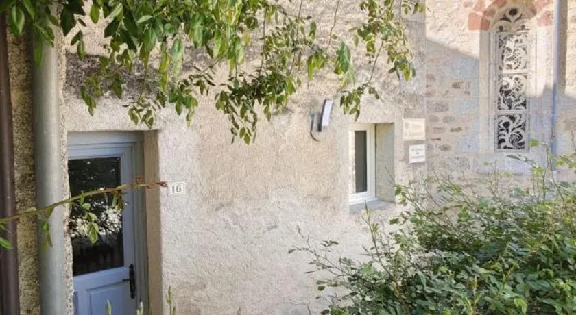 16 Chemin De Compostelle - Image 1