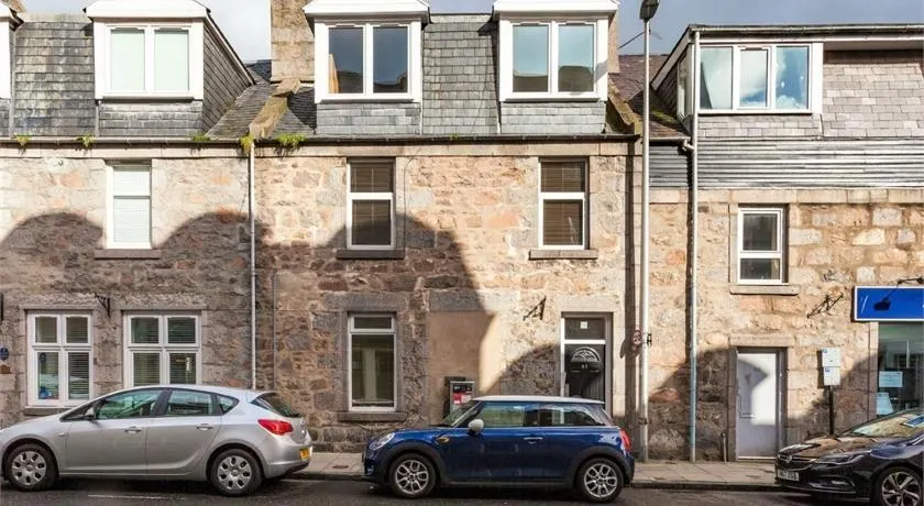 Chapel Street 42B First floor 1-bedroom apartment, Aberdeen city center - Image 1