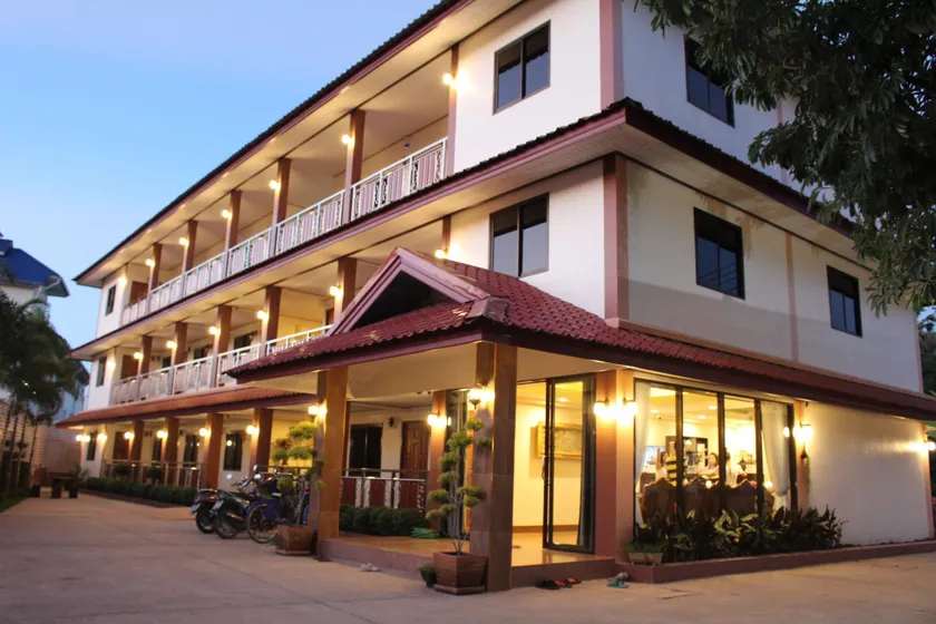 NanBaanKhun Hotel - Image 1