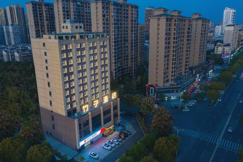 Yueyang Bamboo Hotel (Railway Station Branch) - Image 1