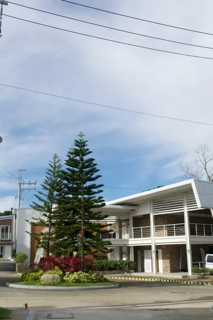 Verdant Villas - Image 1