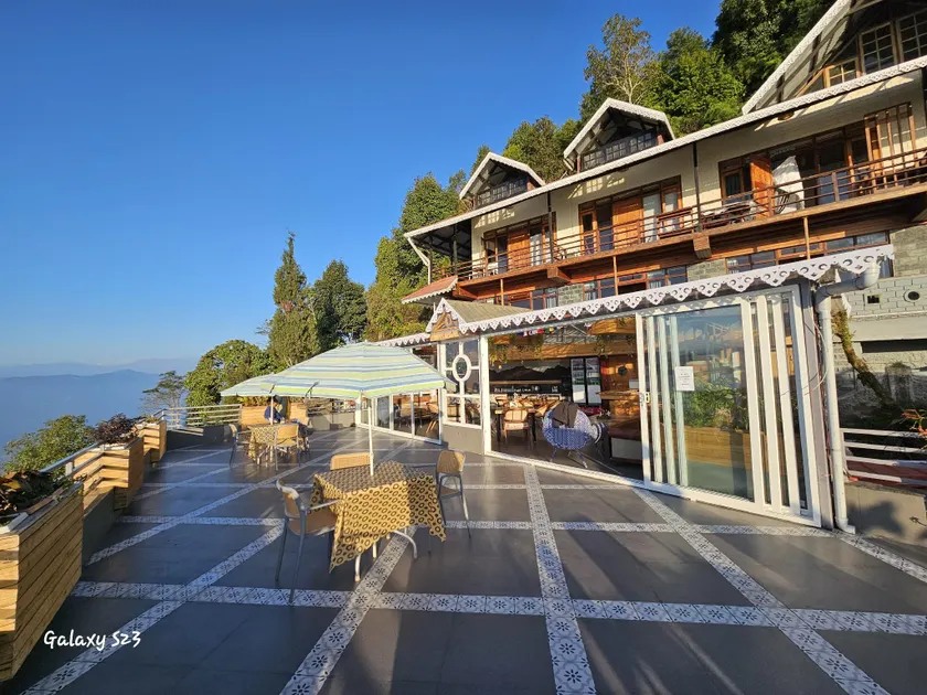 Delo Retreat - Image 1