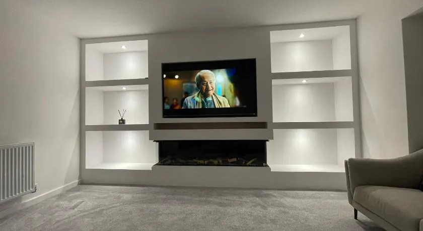 Blackburn House for Professionals - Image 1