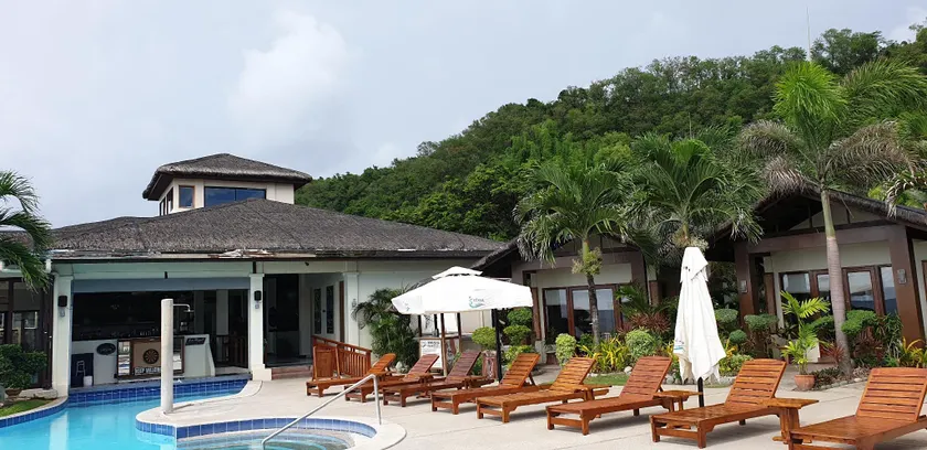 Kahuna Beach Resort and Spa - Image 1