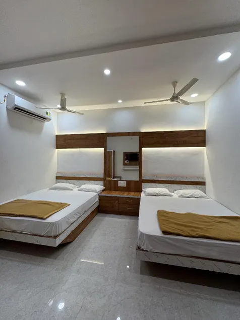 HOTEL TJRAO INN - Image 1