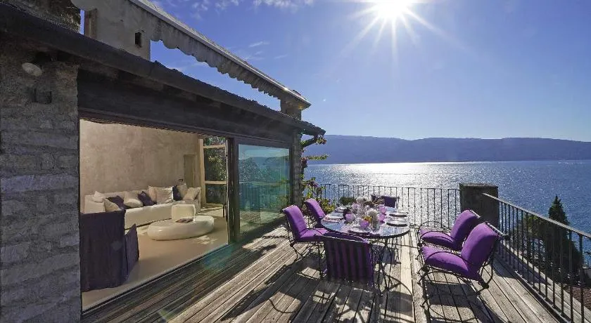Villa Rachele: stunning luxury villa in centre Gargnano with private pool and breathtaking views - Image 1