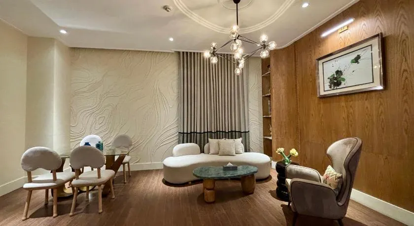 The Nishat Hotel - Image 1