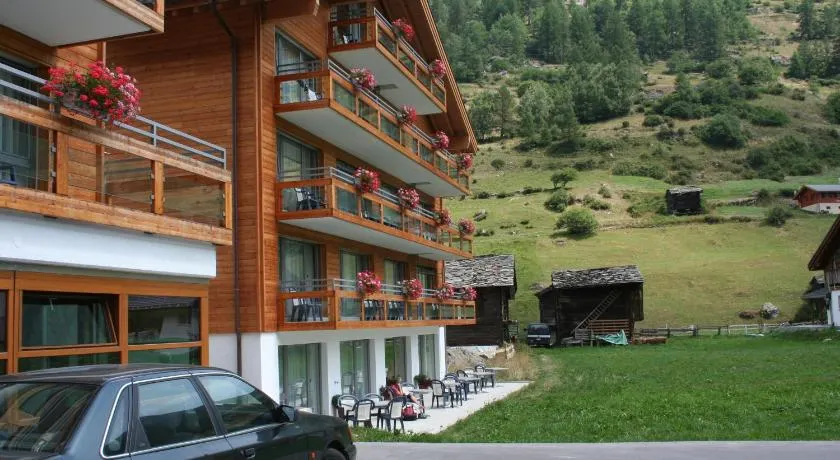 Welcome Hotel Täsch by Täscherhof - Image 1