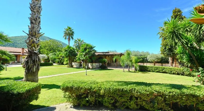 Garden House - Image 1